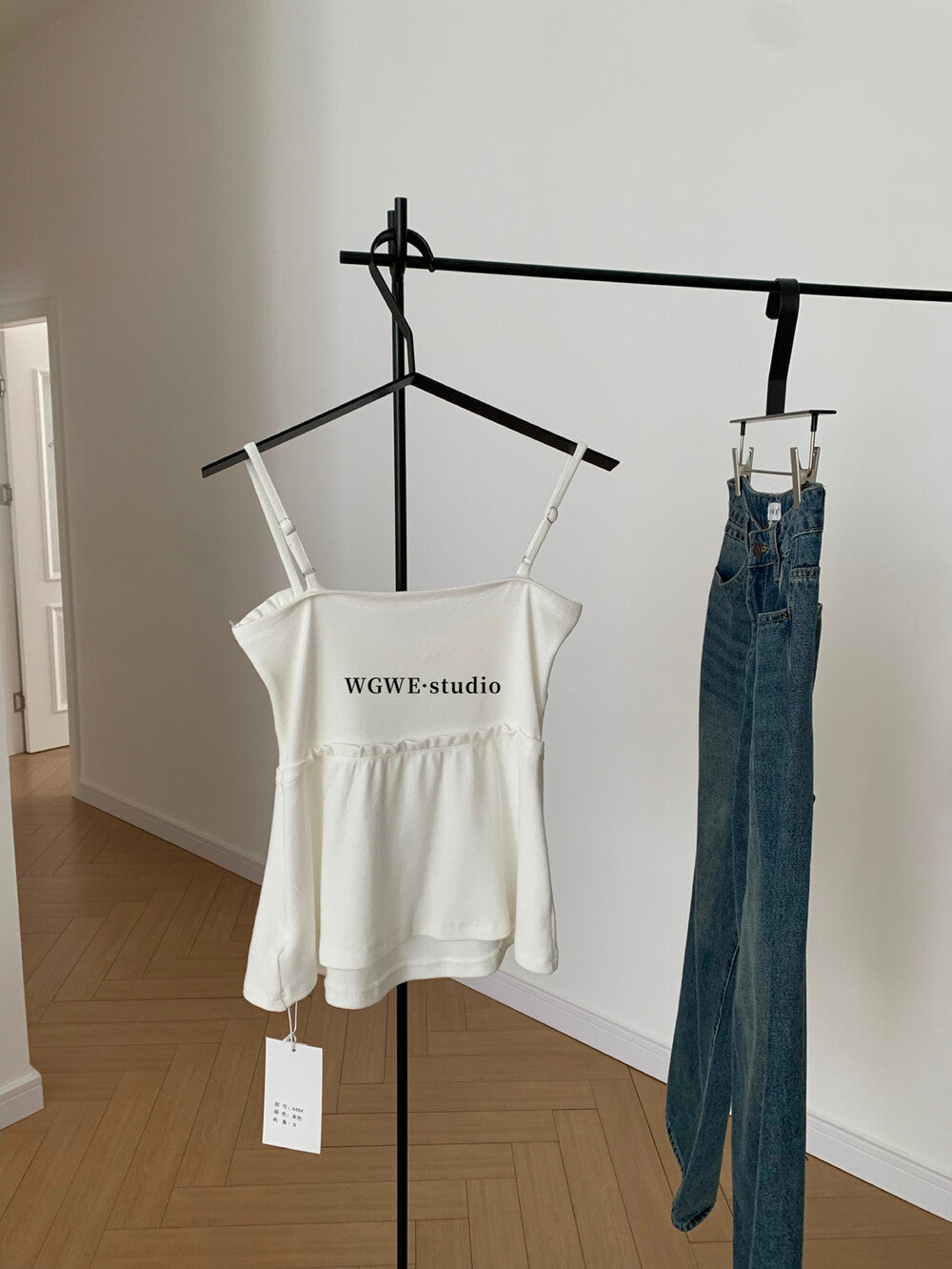 WGWE Crush-Inspired Ruched Butterfly Strap Cami Top