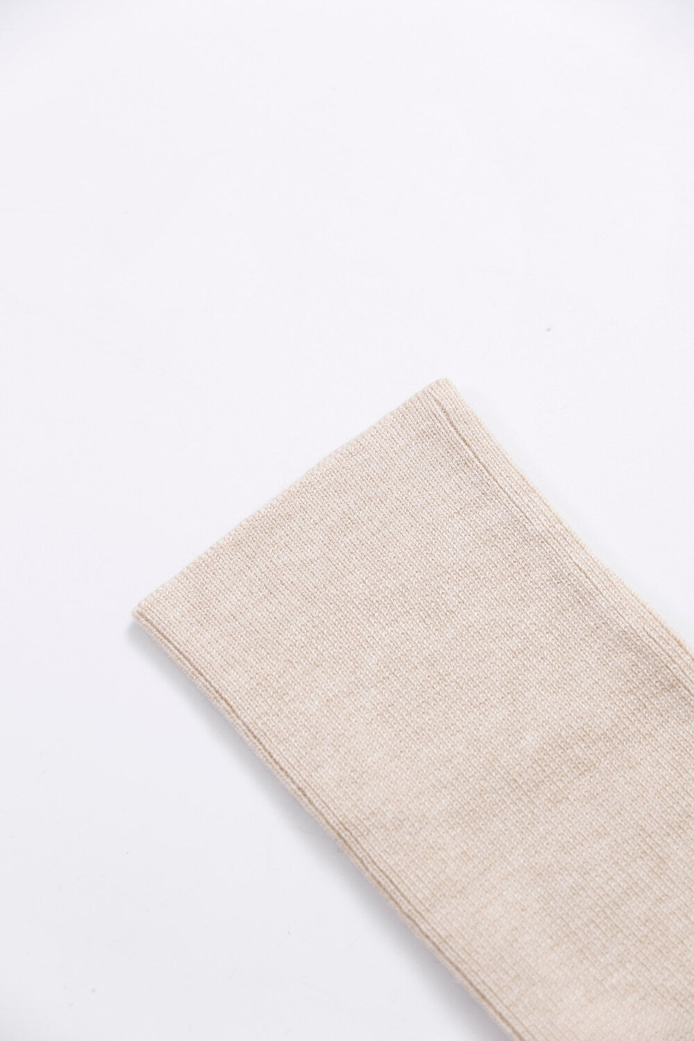 AIXILI Asymmetrical Off-Shoulder Knit Sweater with Waist Tie (wool)