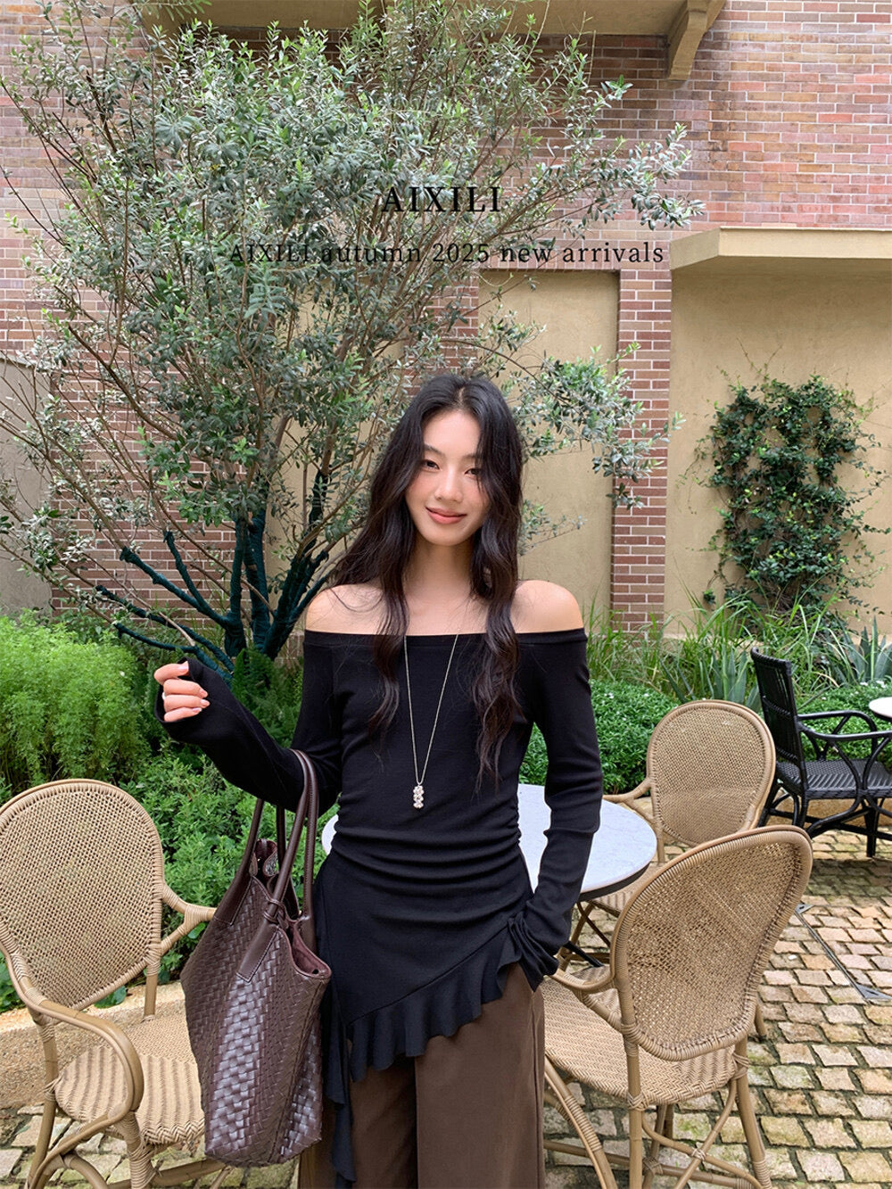 AIXILI Asymmetrical Hem Slim-Fit Knit Top