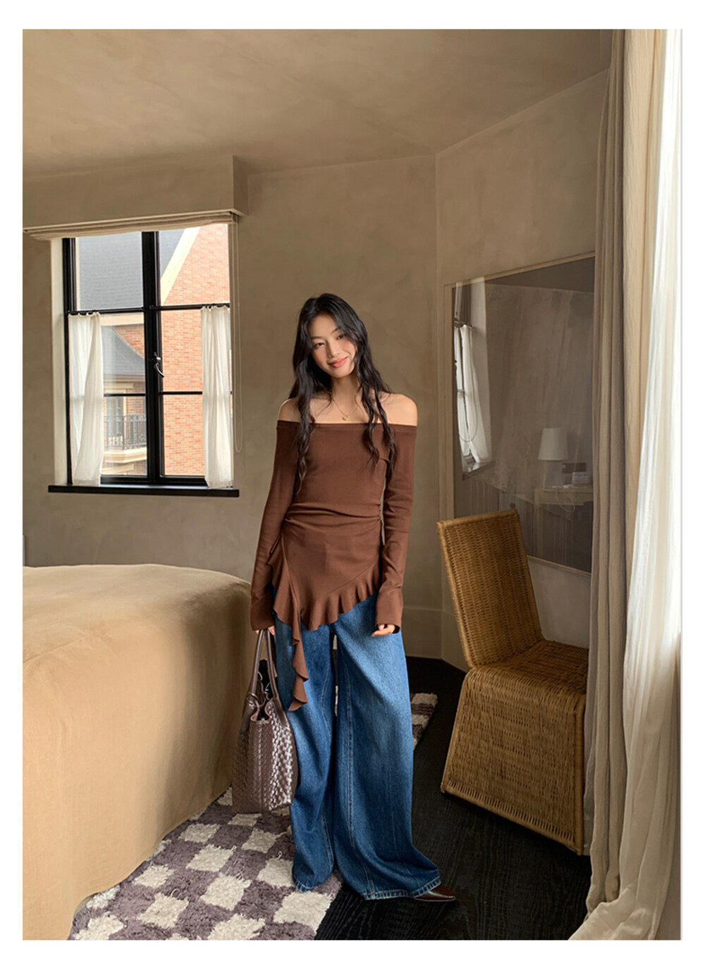 AIXILI Asymmetrical Hem Slim-Fit Knit Top