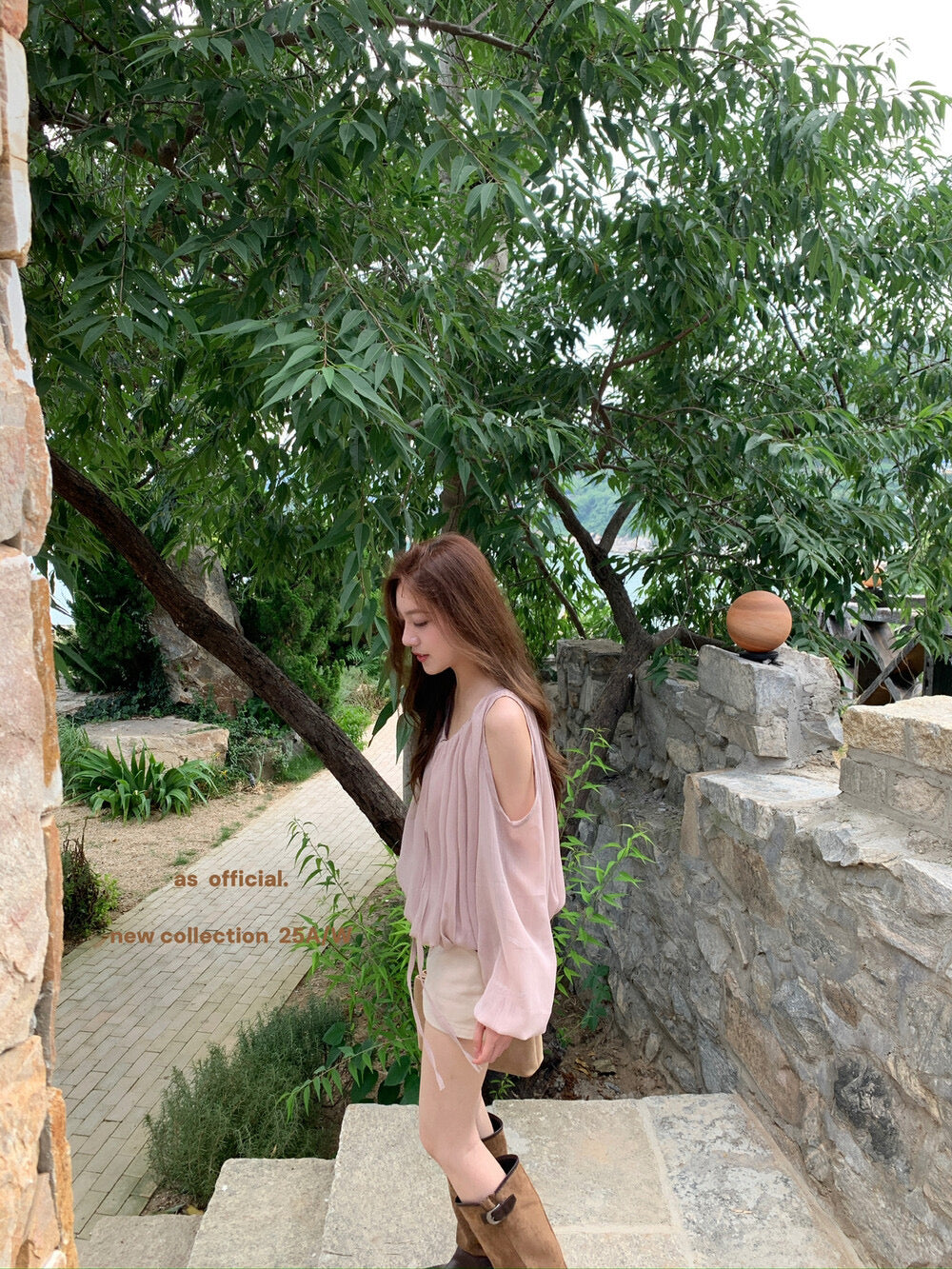AS OFFICIAL Tie-Neck Off-Shoulder Puff Sleeve Top