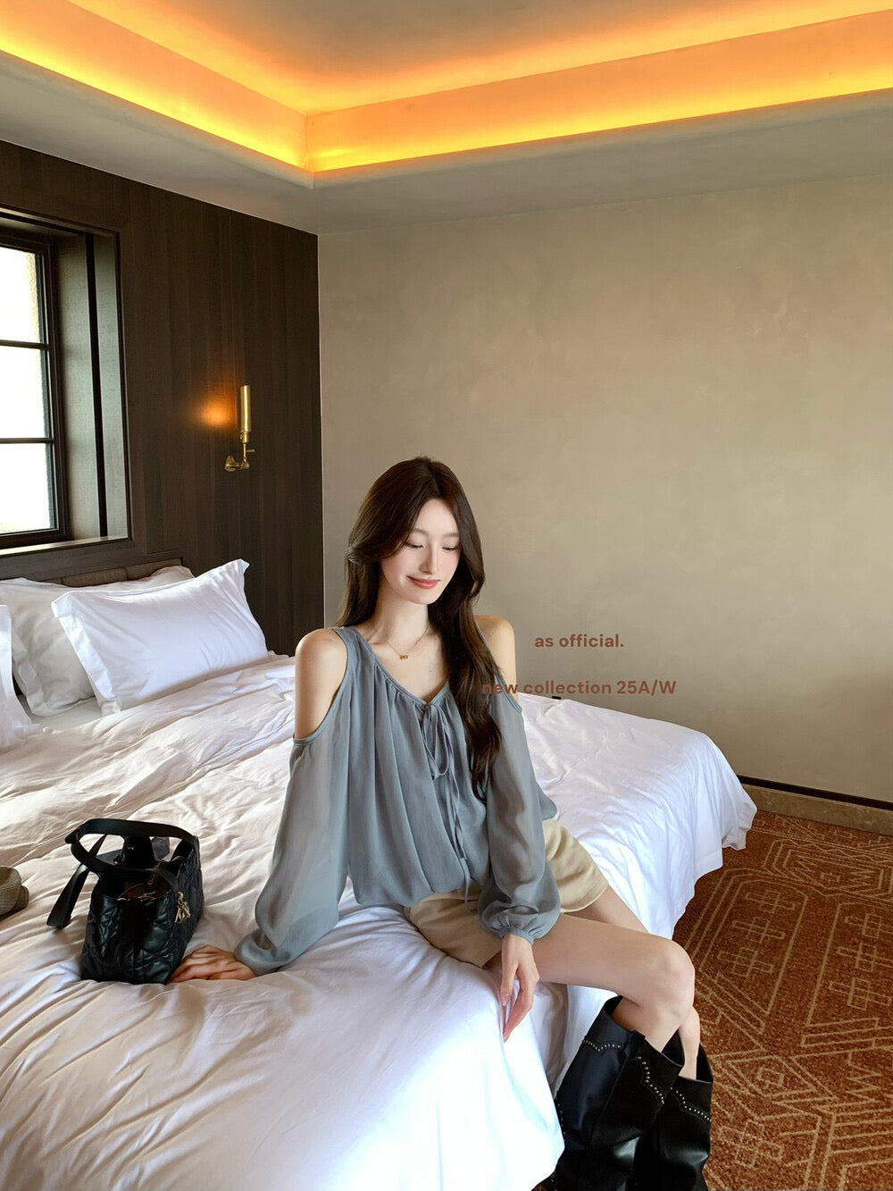 AS OFFICIAL Tie-Neck Off-Shoulder Puff Sleeve Top