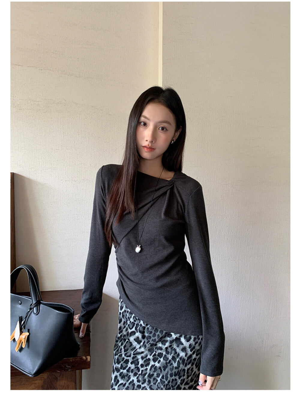 AIXILI Twist-Knot Asym Hem Slim Fit Knit Top