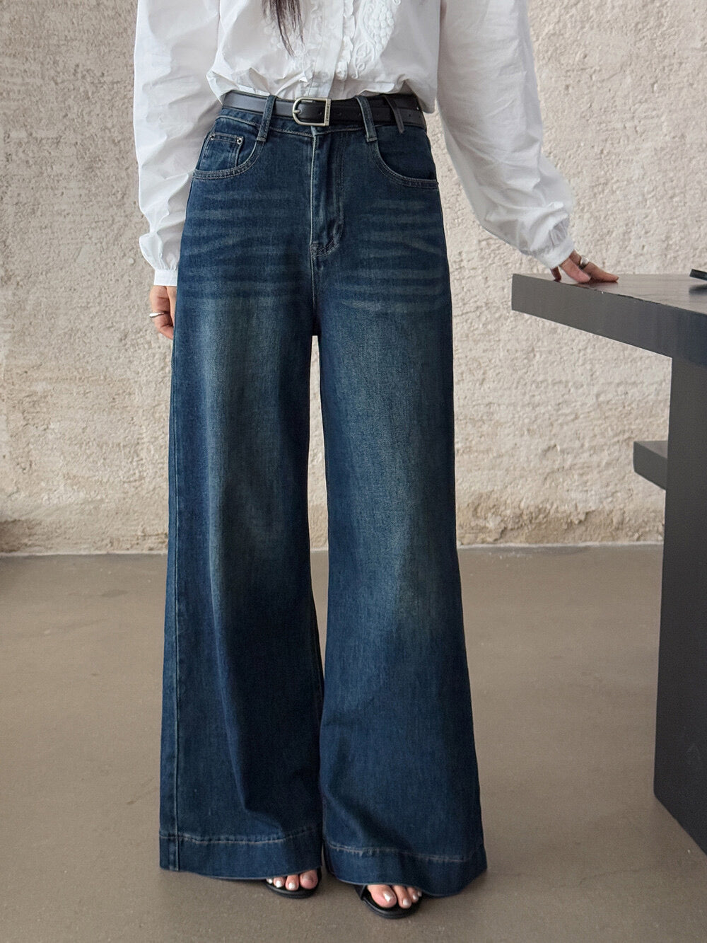 APXIVI Retro High-Waist Flared Hem Denim Pants