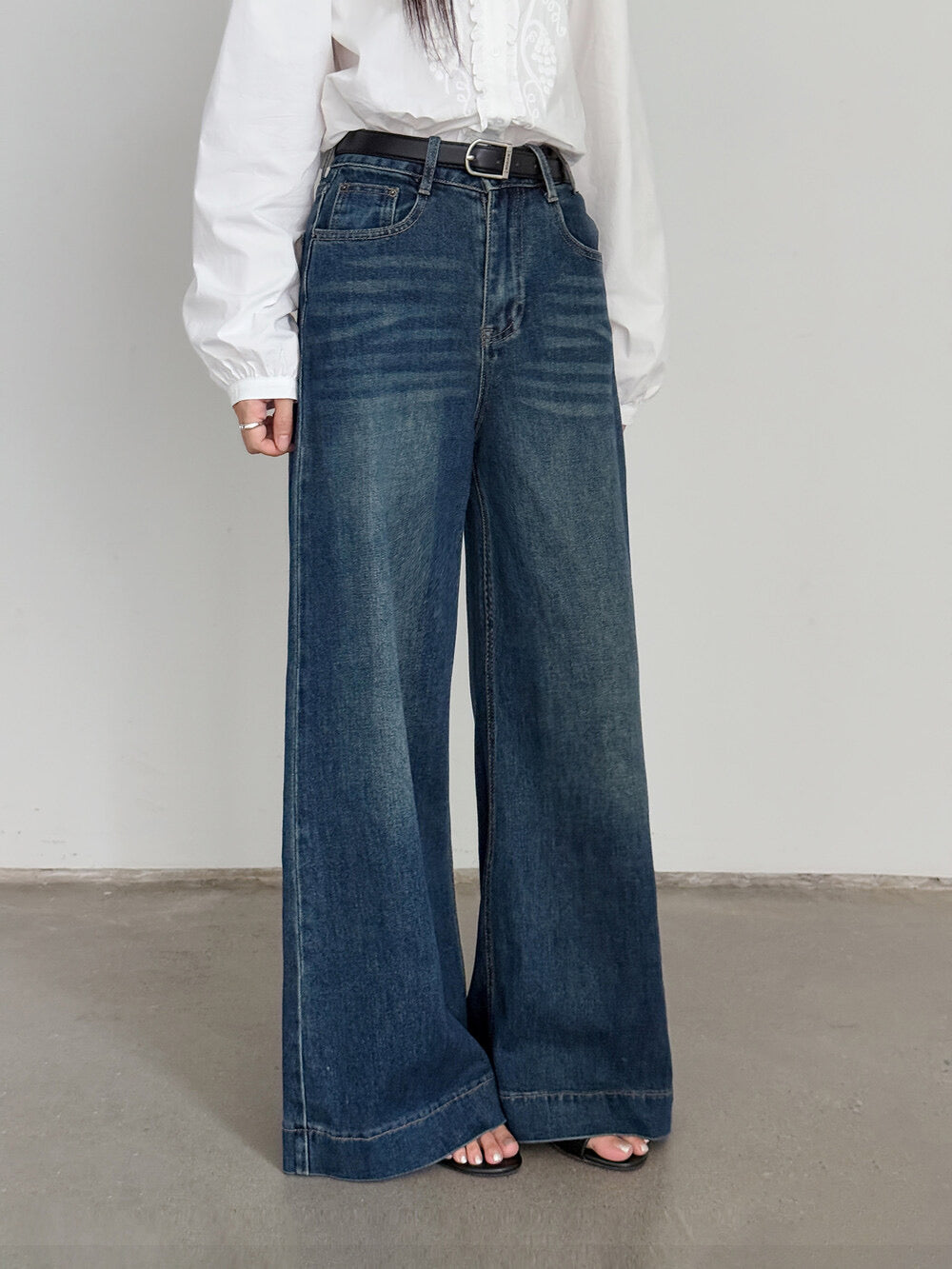 APXIVI Retro High-Waist Flared Hem Denim Pants