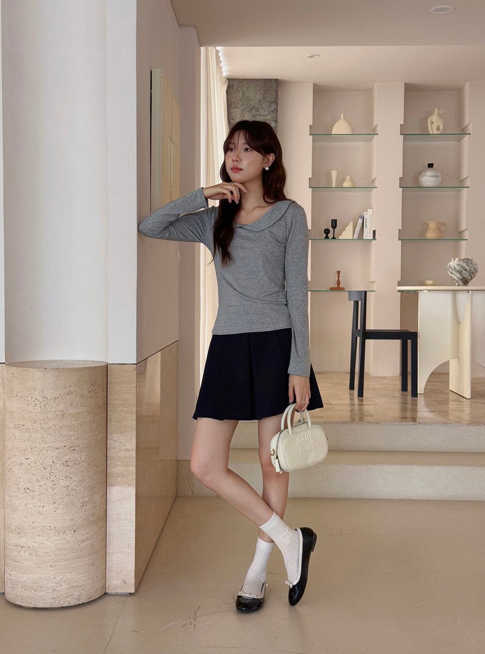 APXIVI Korean-Inspired Commuter Doll Collar Shoulder-Fit Long-Sleeve Tee