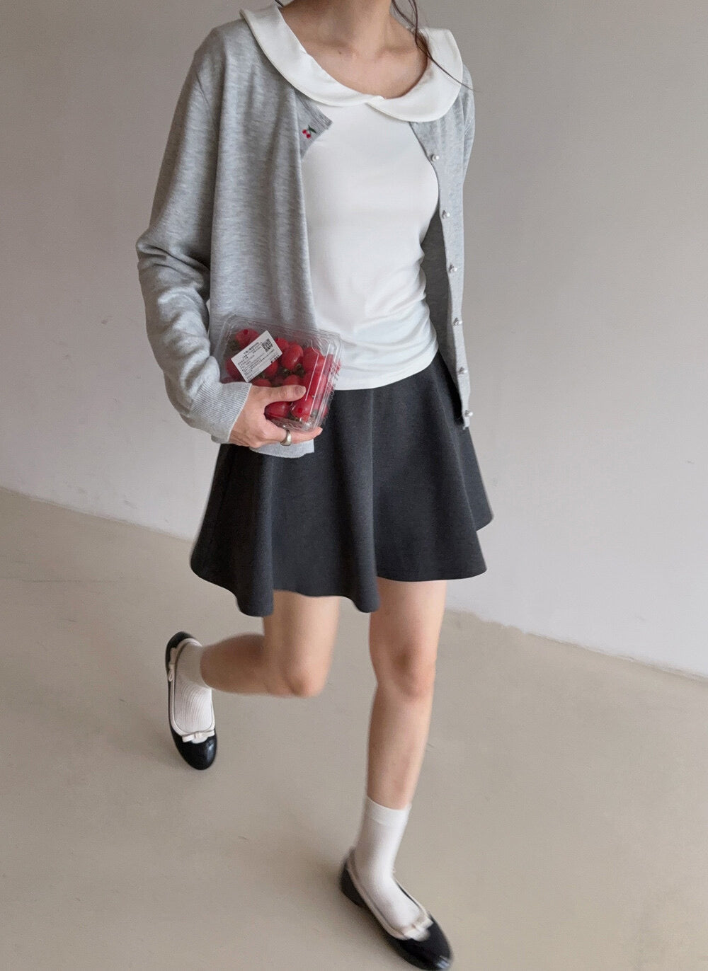 APXIVI Korean-Inspired Commuter Doll Collar Shoulder-Fit Long-Sleeve Tee