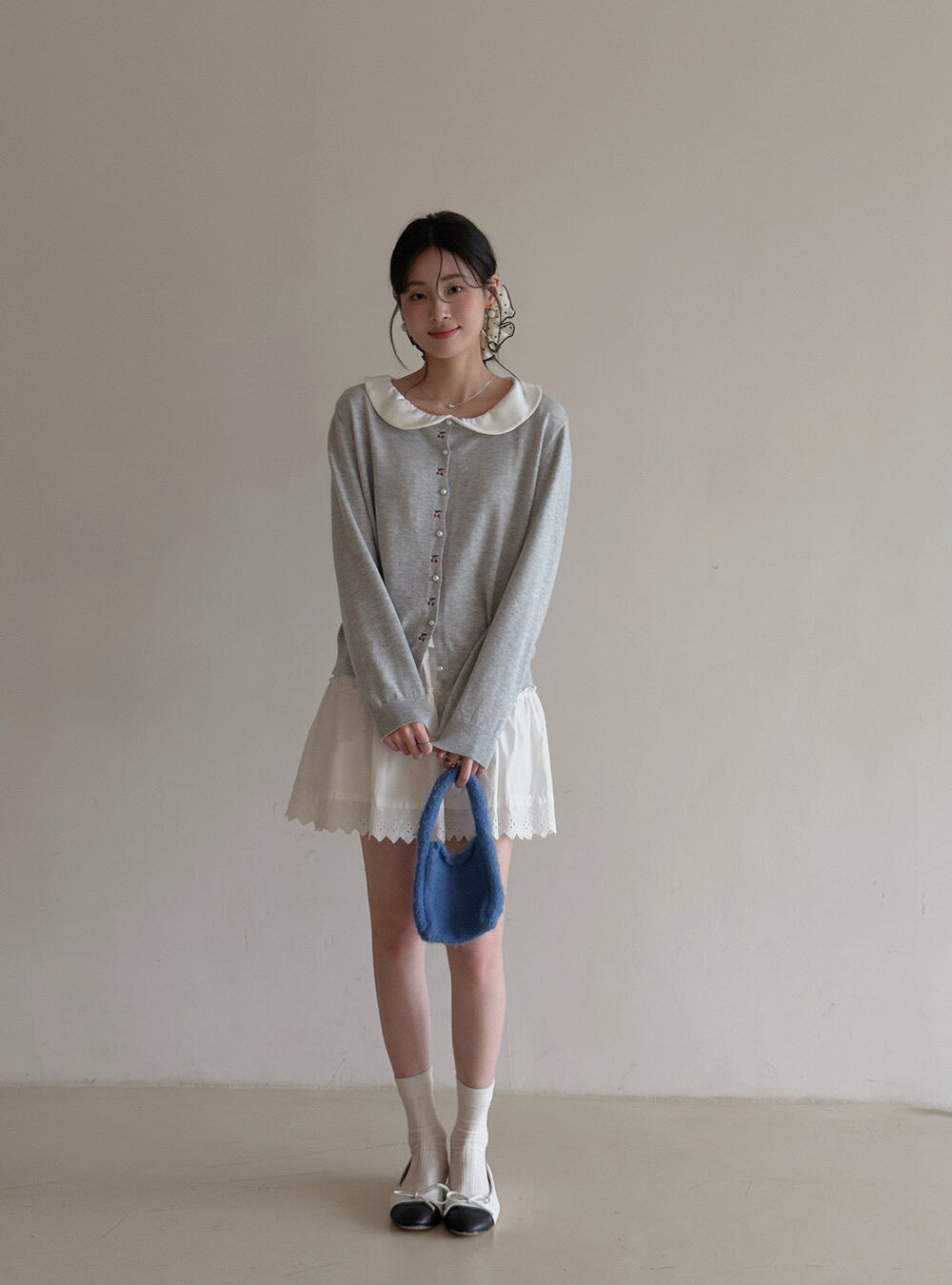 APXIVI Korean-Inspired Commuter Doll Collar Shoulder-Fit Long-Sleeve Tee