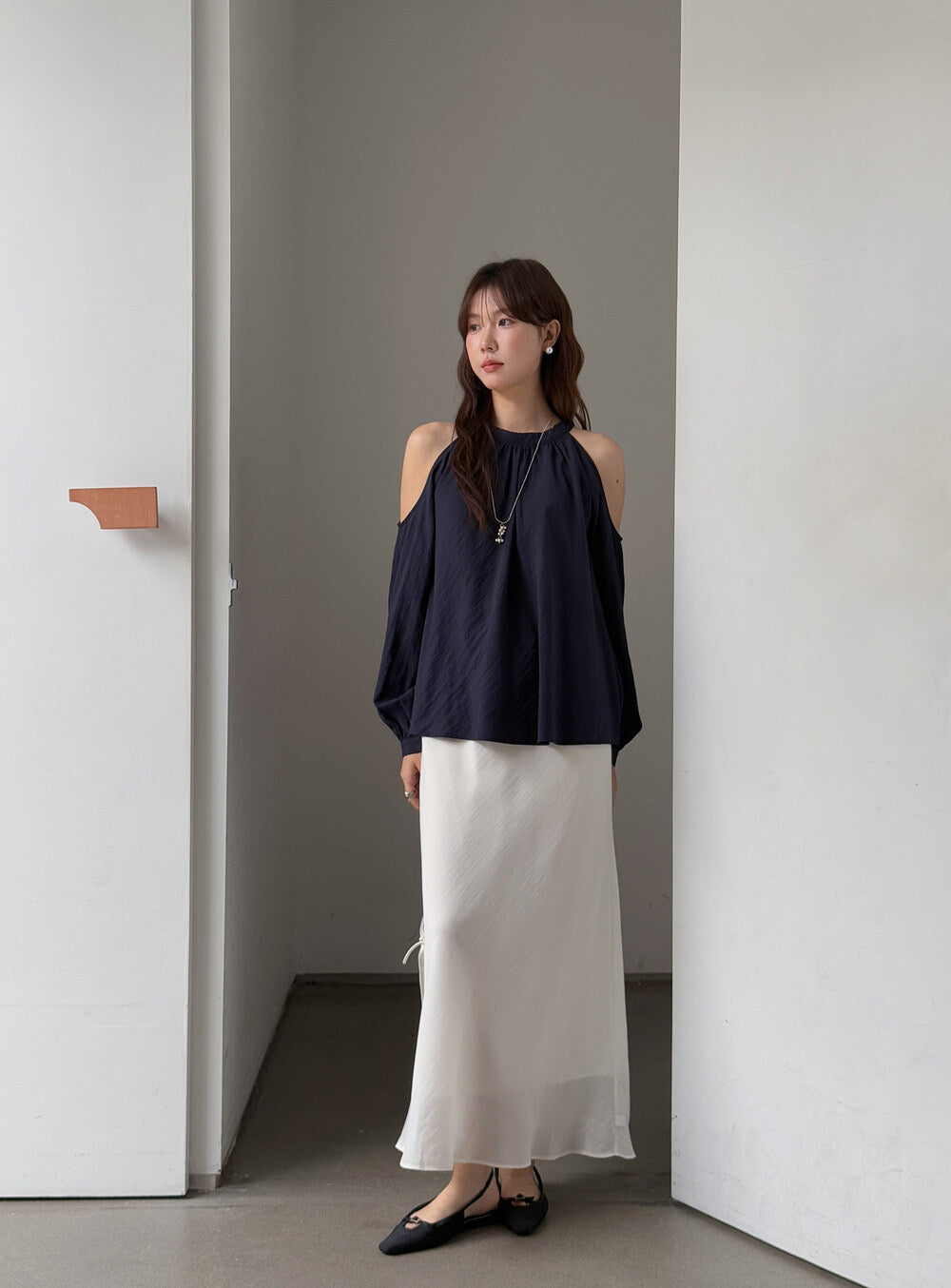 APXIVI Halter Off-Shoulder Design Shirt
