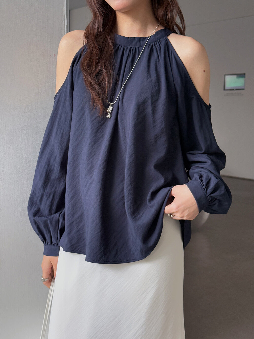 APXIVI Halter Off-Shoulder Design Shirt