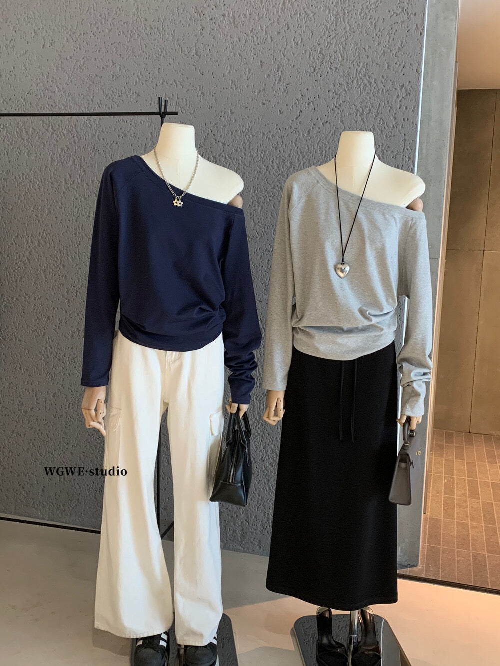 WGWE Off-Shoulder Slouchy Loose Long Sleeve Tee