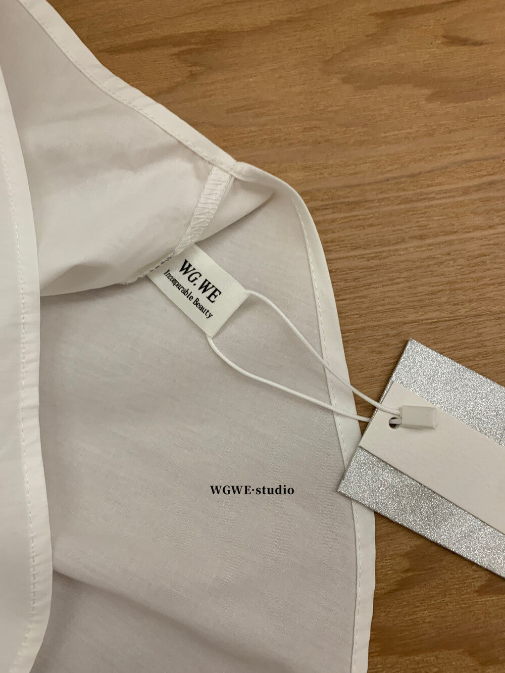 WGWE Off-Shoulder Lantern Sleeve Blouse