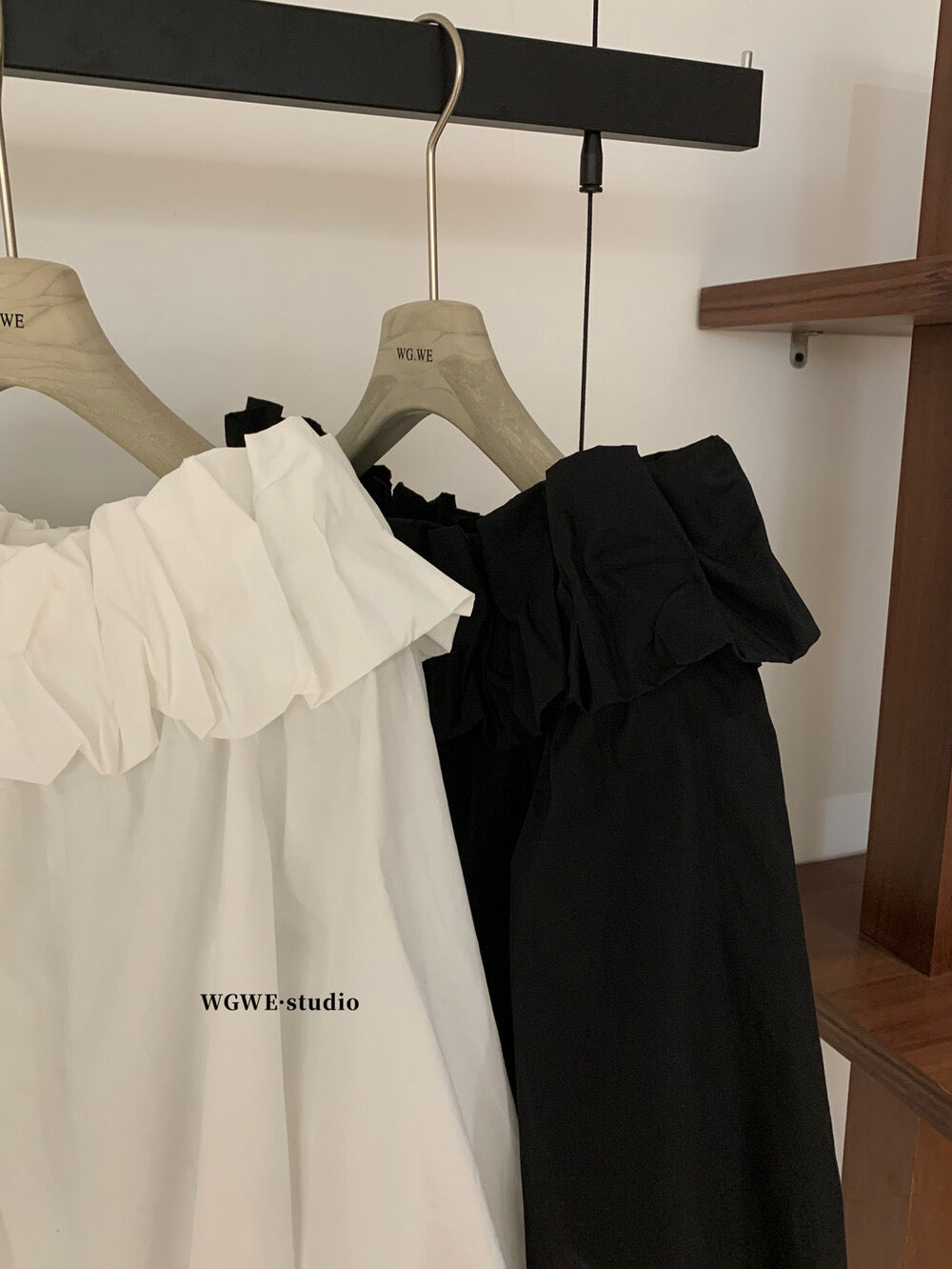 WGWE Off-Shoulder Lantern Sleeve Blouse
