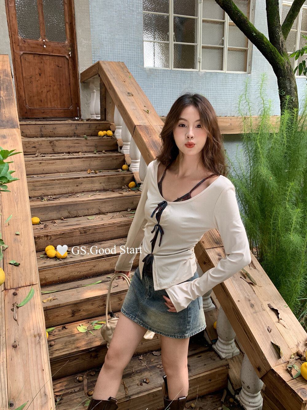 GS.GOOD START Contrast Bow Faux Two-Piece Top