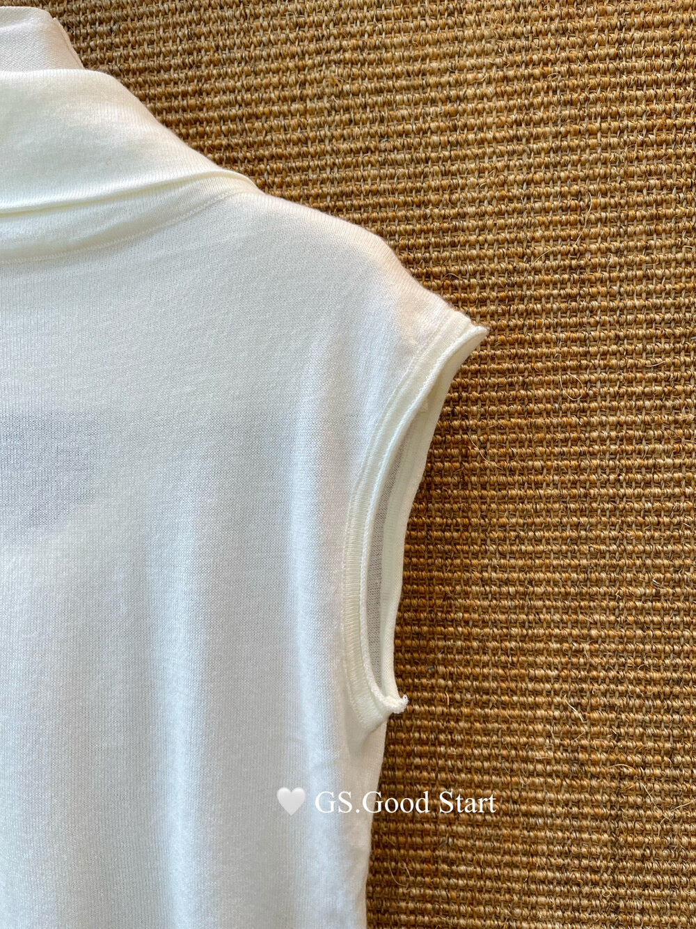 GS.GOOD START Elegant Drape-Neck Sleeveless Knit Vest