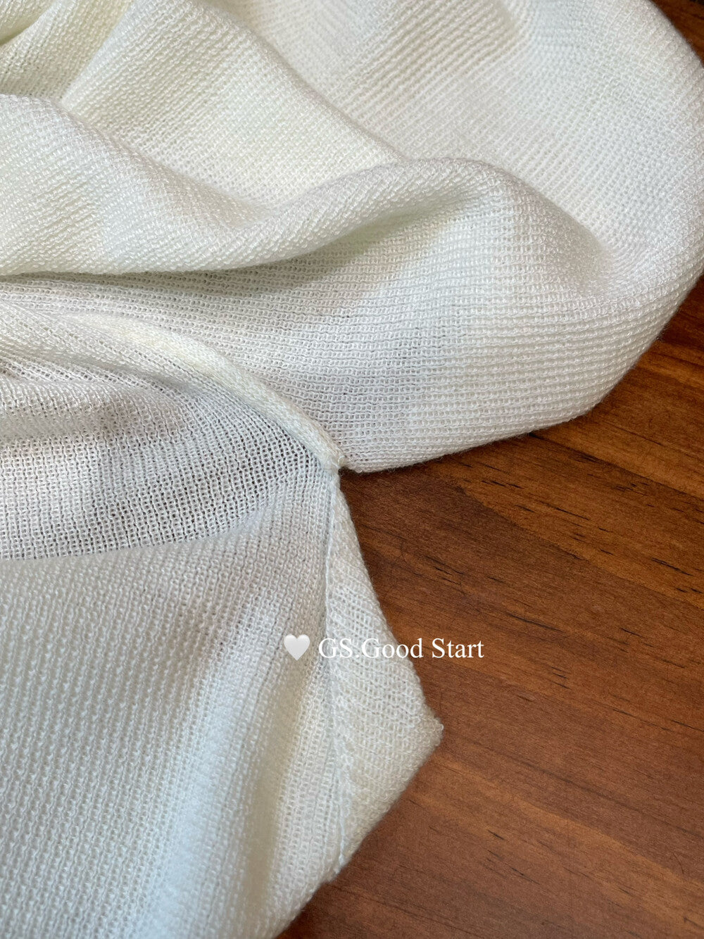 GS.GOOD START Off-Shoulder Tie-Up Knit Top