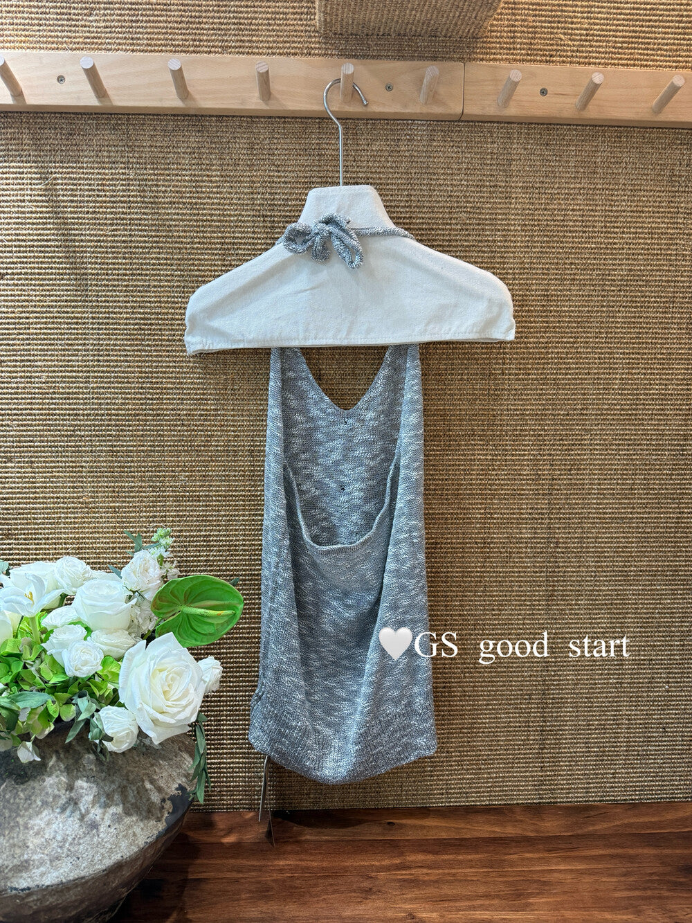 GS.GOOD START Halter Neck Pure Desire Tank Top