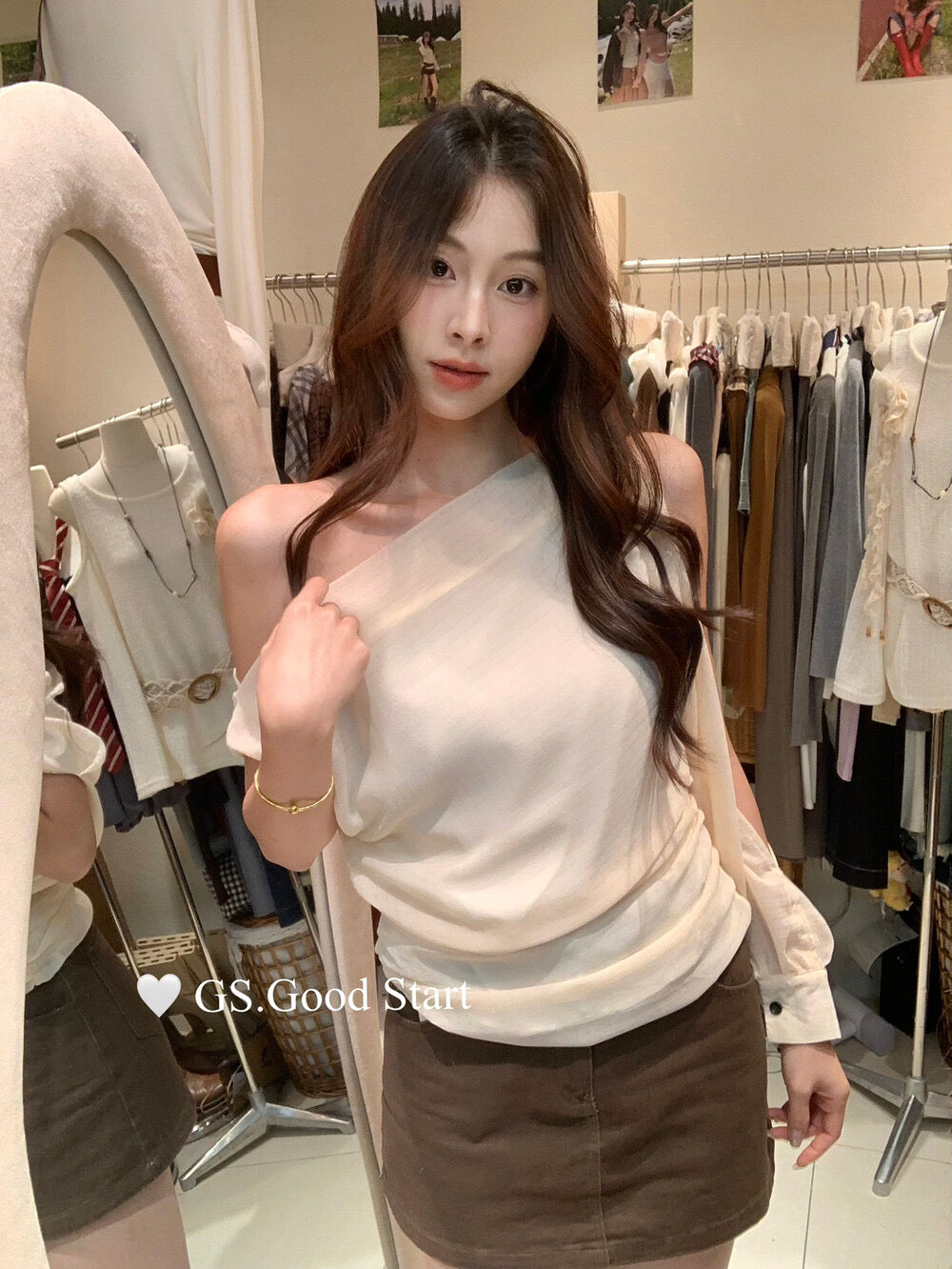 GS.GOOD START Paris Runway One-Sleeve Asymmetrical Top