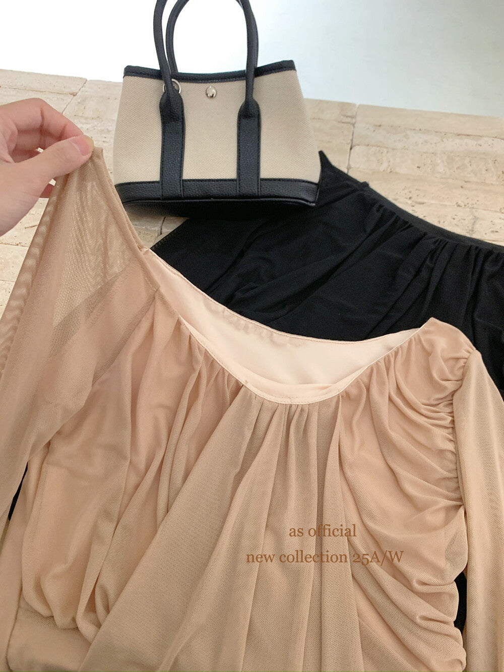 AS OFFICIAL Peach Trap Mesh One-Shoulder Ruched Top