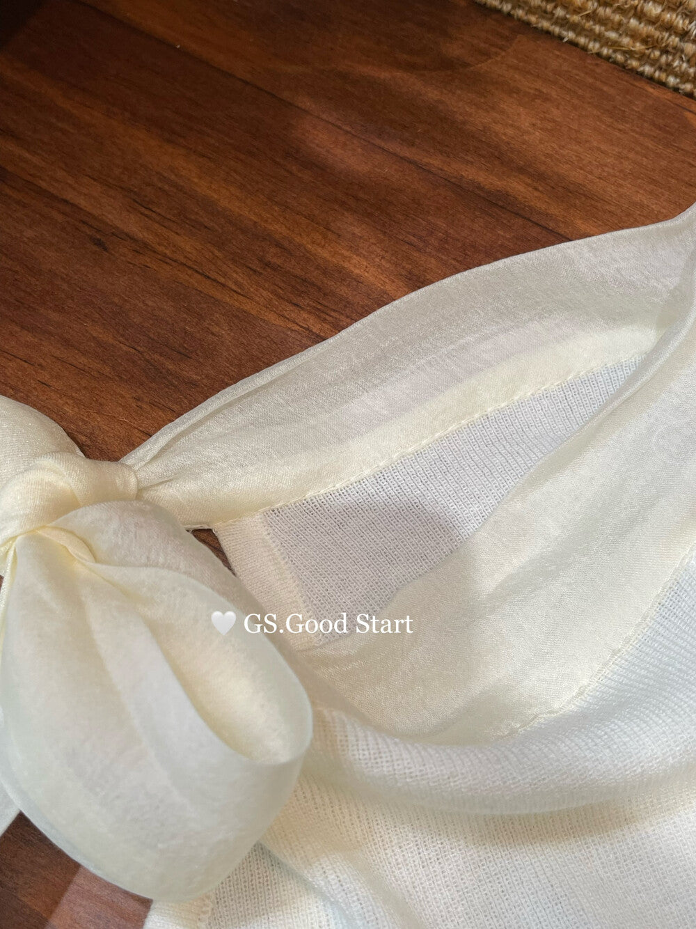Sweet Bow Off-Shoulder Knit Top