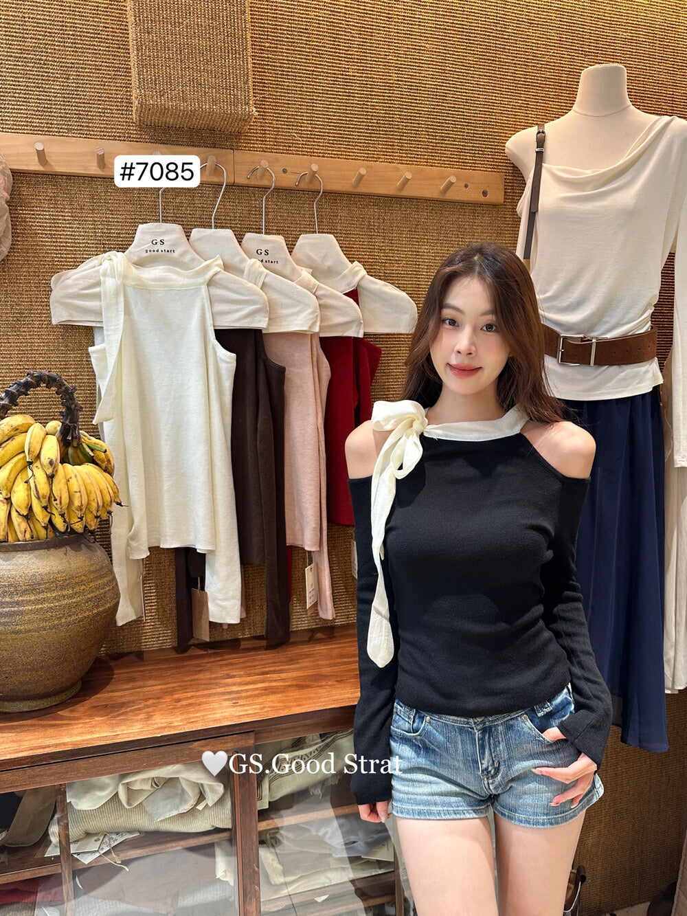 Sweet Bow Off-Shoulder Knit Top