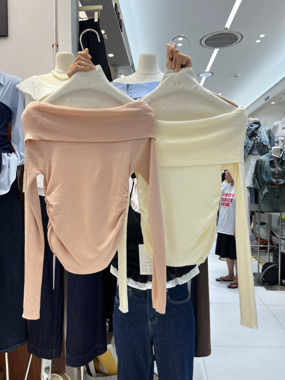 Romantic Trap Off-Shoulder Jacquard Knit Top