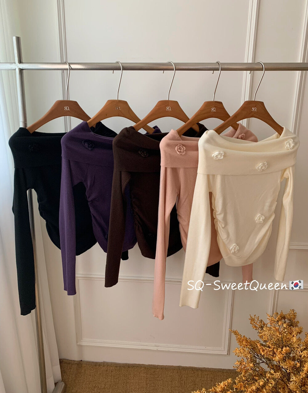Romantic Trap Off-Shoulder Jacquard Knit Top