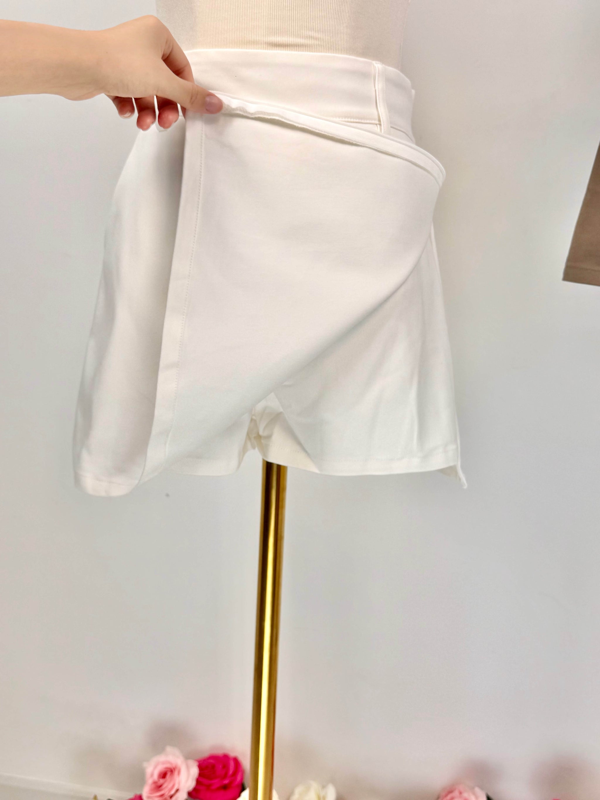 Classic High Waist A-Line Side Zipper Skort (With Belt)