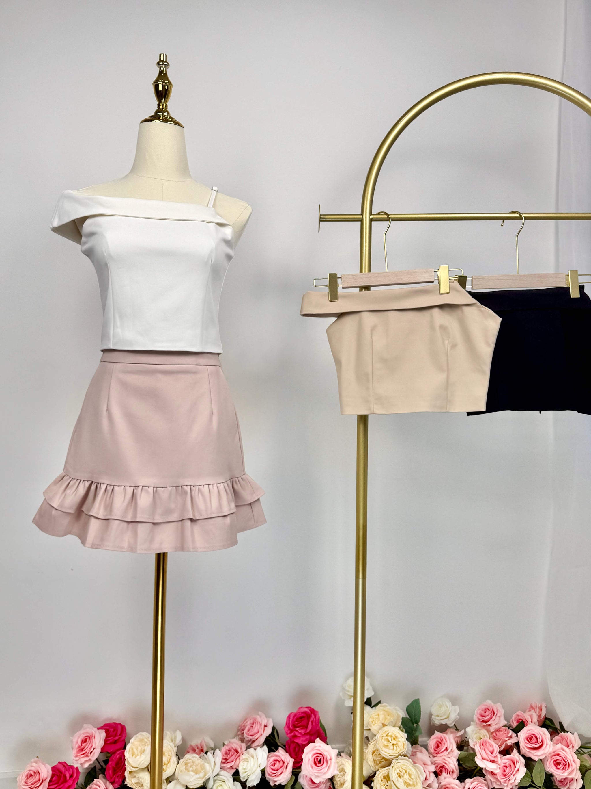 Asymmetric Off-Shoulder Contour Top