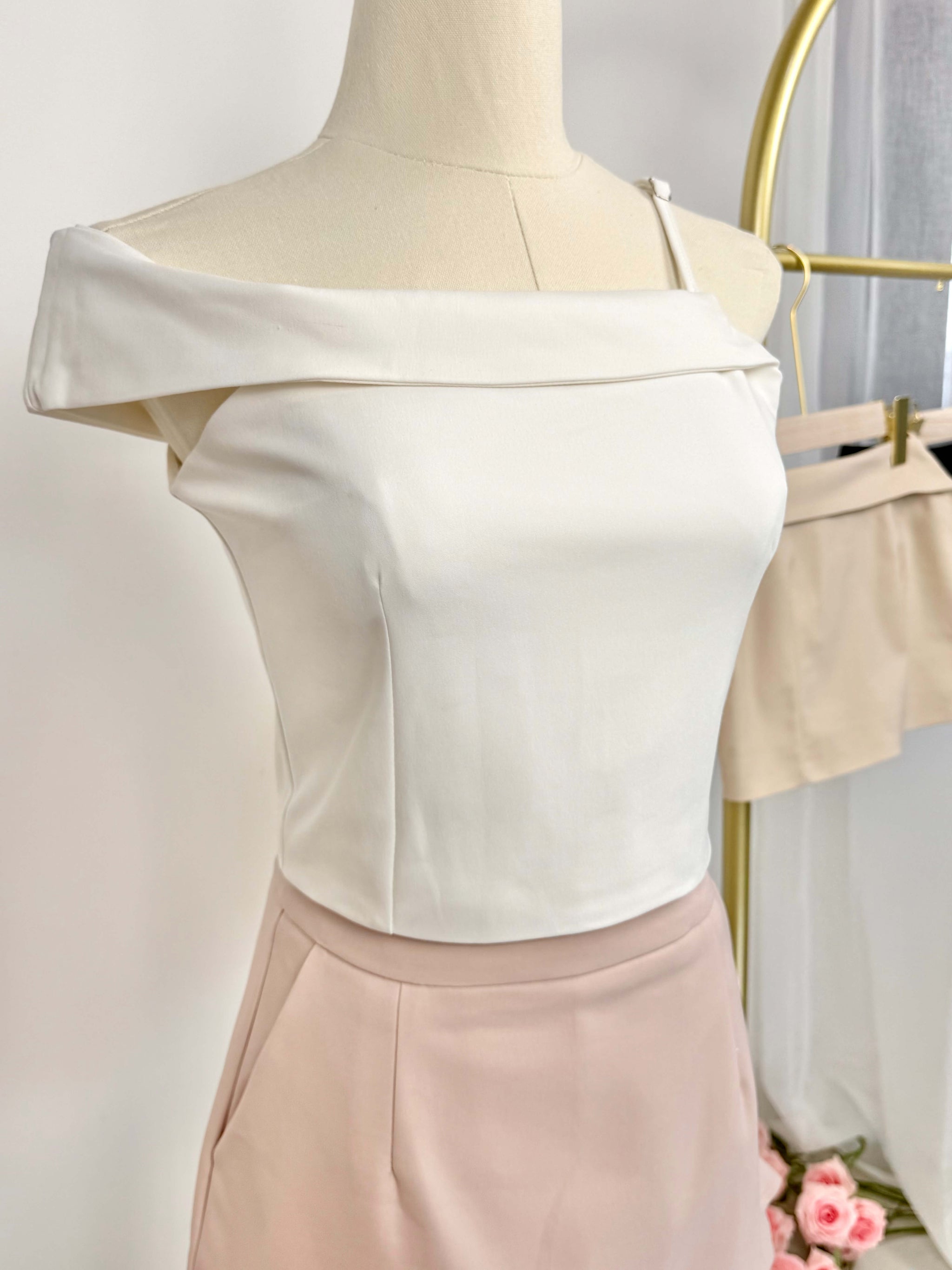 Asymmetric Off-Shoulder Contour Top