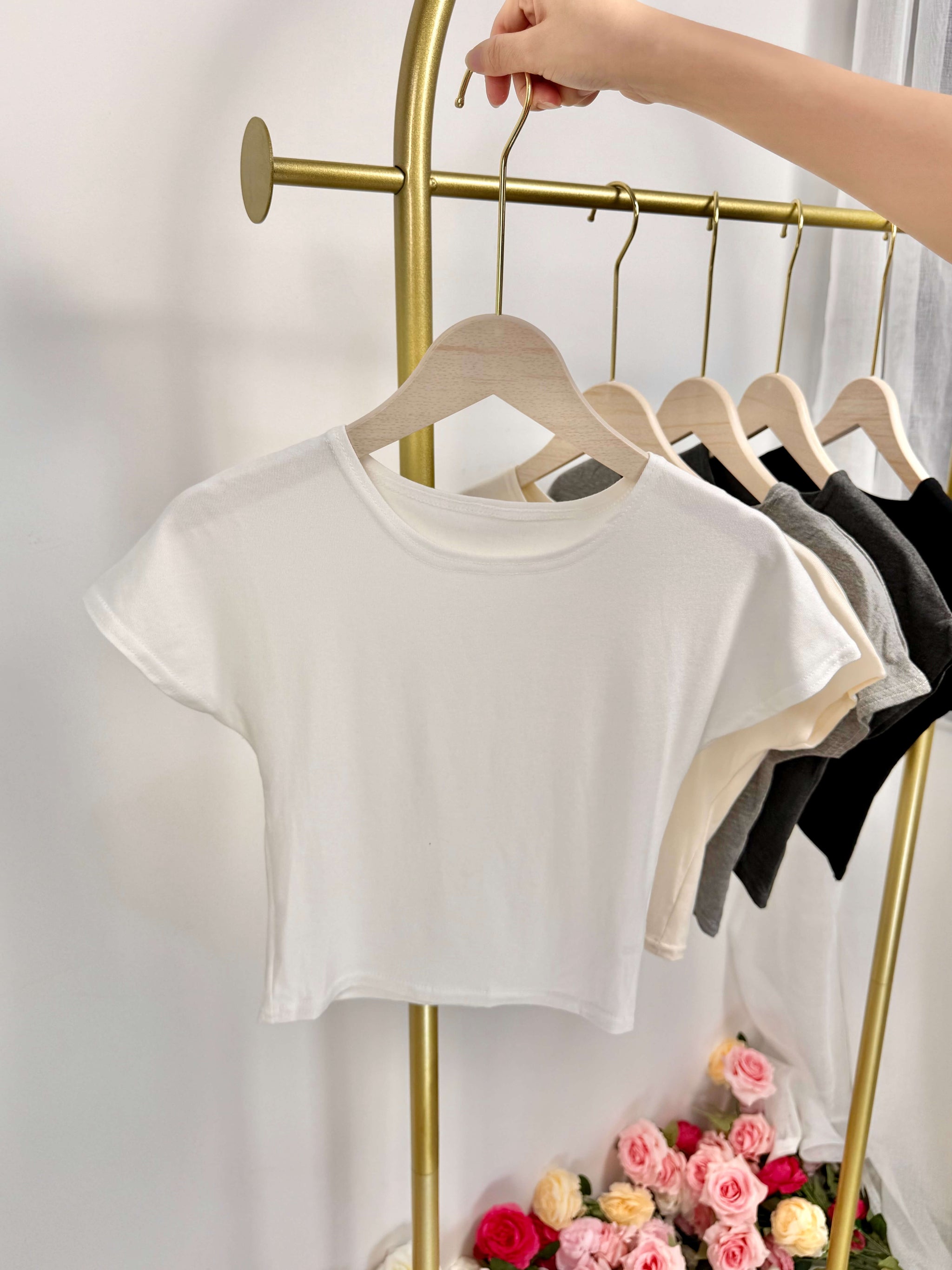 Essential Slim Fit Cropped Tee