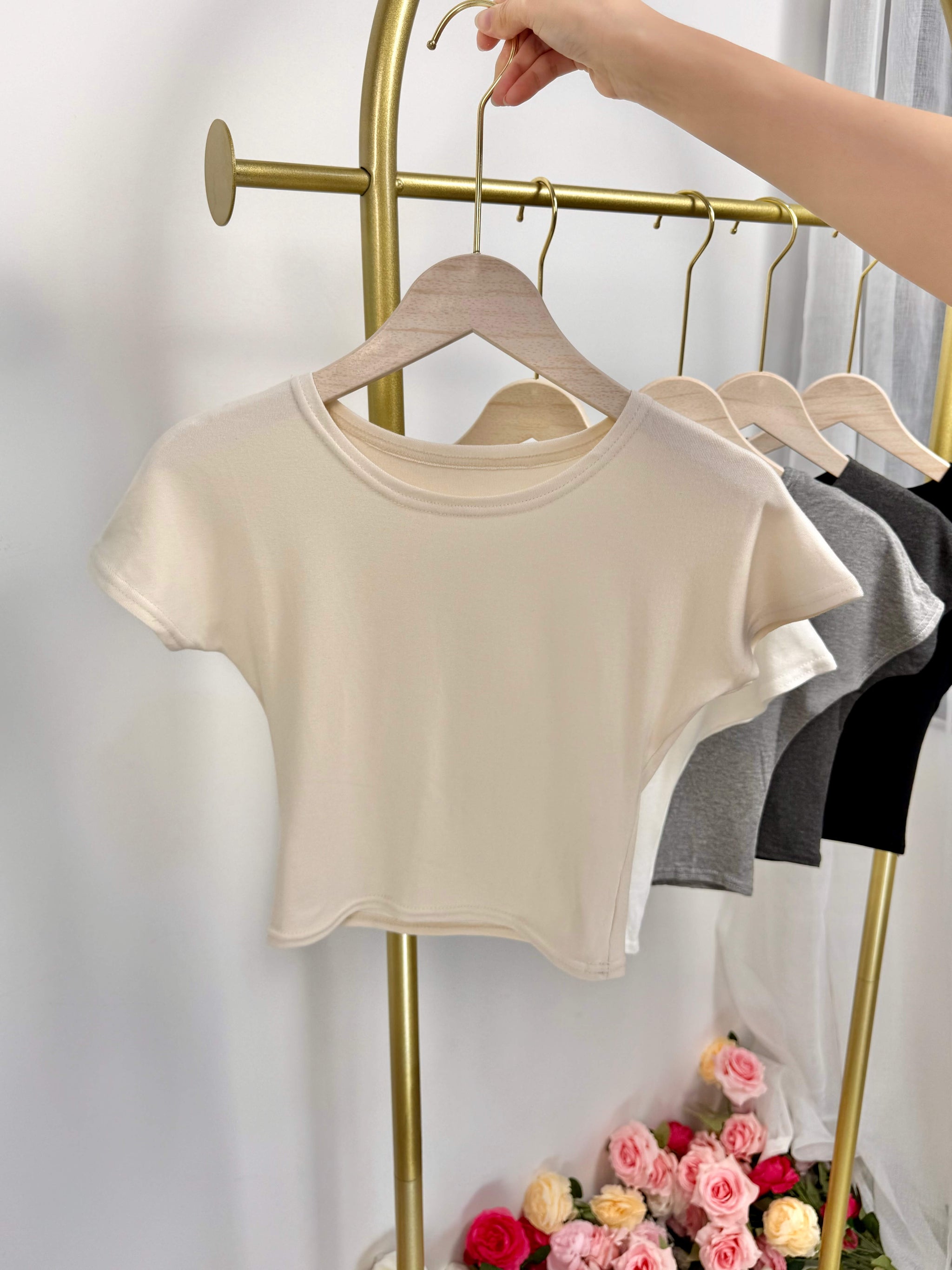 Essential Slim Fit Cropped Tee