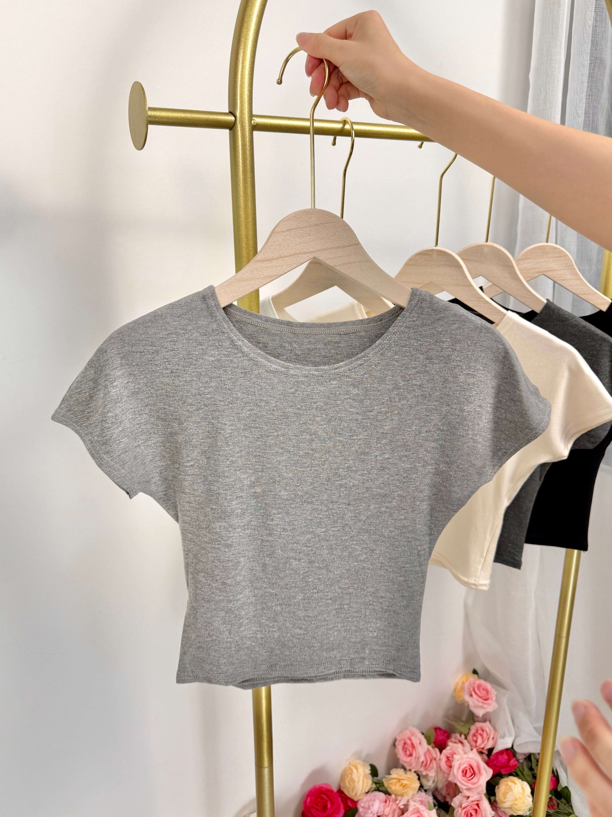 Essential Slim Fit Cropped Tee