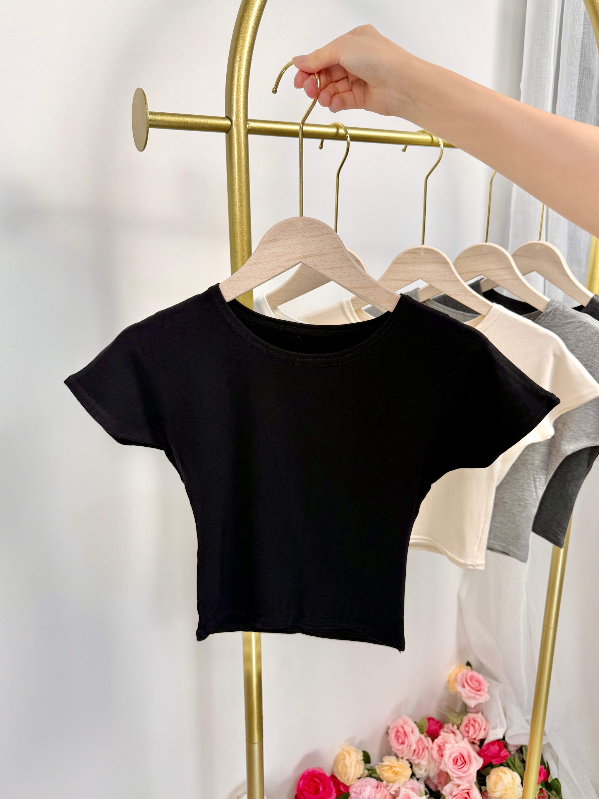 Essential Slim Fit Cropped Tee