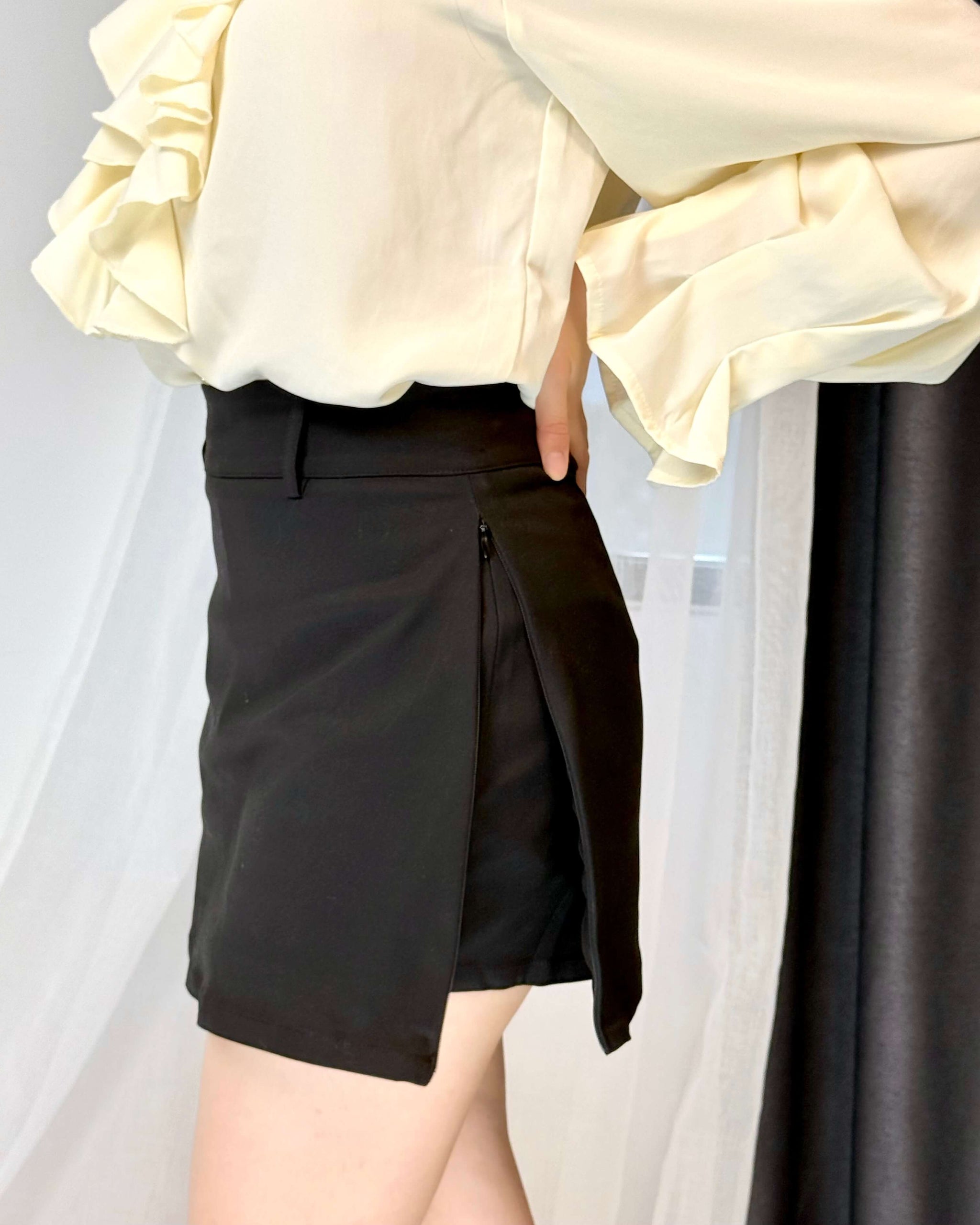 Classic High Waist A-Line Side Zipper Skort (With Belt)