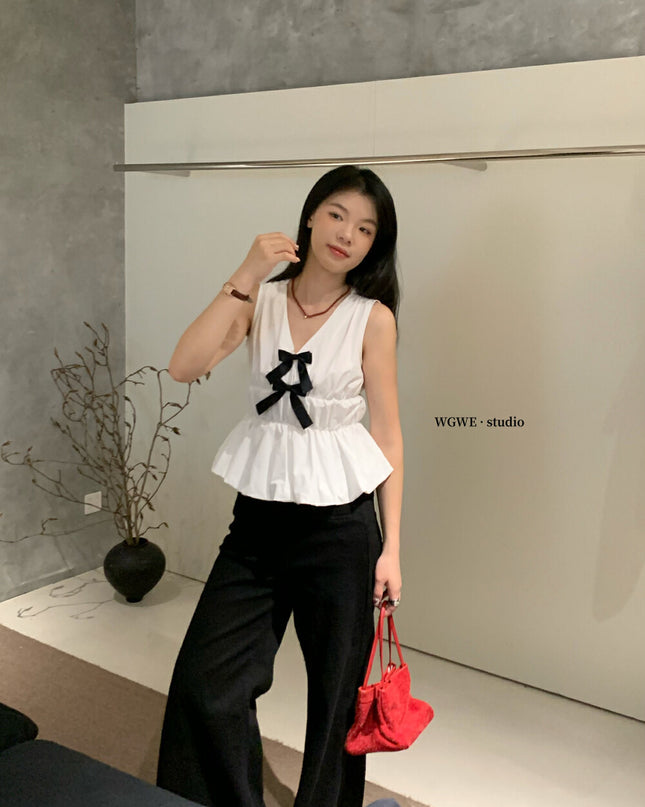 WG.WE French Cute Bow V-Neck Sleeveless Blouse