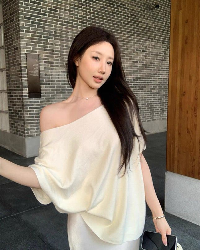 WGWE Off-Shoulder Knit Batwing Sleeve Top