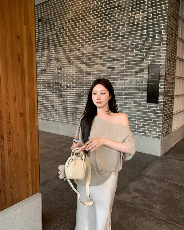 WGWE Off-Shoulder Knit Batwing Sleeve Top