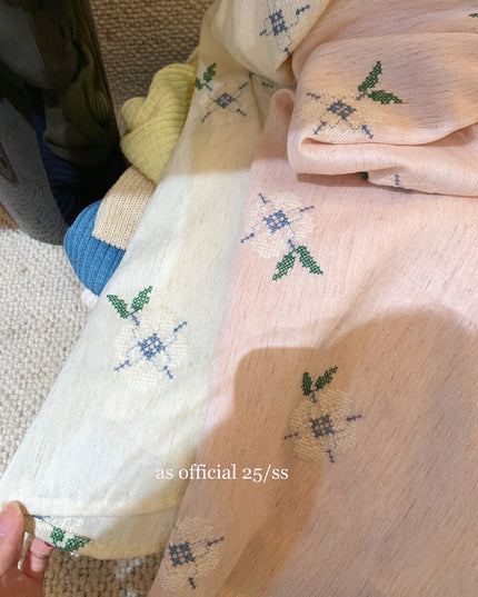 AS OFFICIAL Embroidered Floral Halter Top