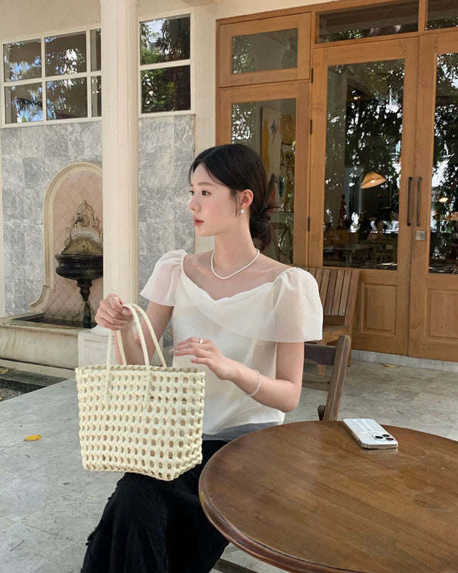 WGWE Sweetheart Mesh Puff Sleeve Top