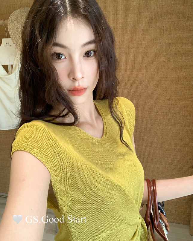 GS.GOOD START V Neck Slim Fit Knitted Short Sleeve Top