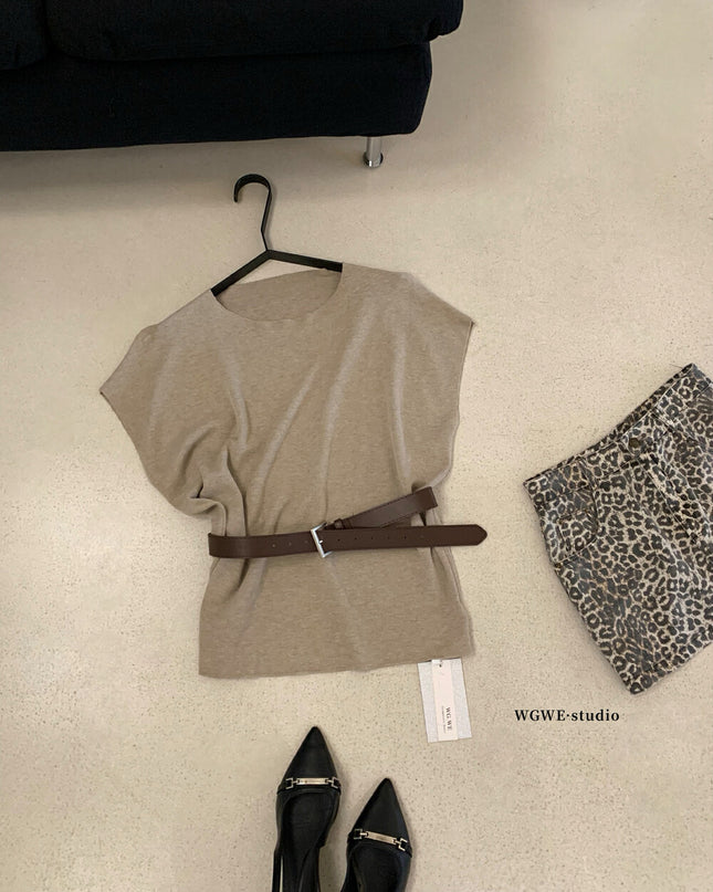 WGWE Off-Shoulder Knit Batwing Sleeve Top