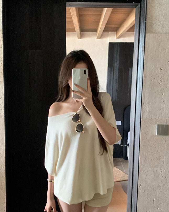 WGWE Off-Shoulder Knit Batwing Sleeve Top