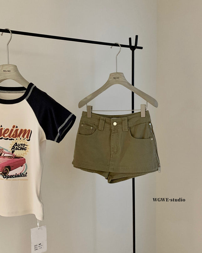 WGWE Low-Waist Ruched Mini Skirt