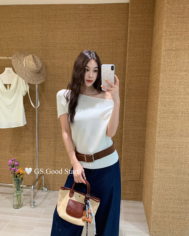 GS.GOOD START Asymmetrical Shoulder Short Sleeve Top