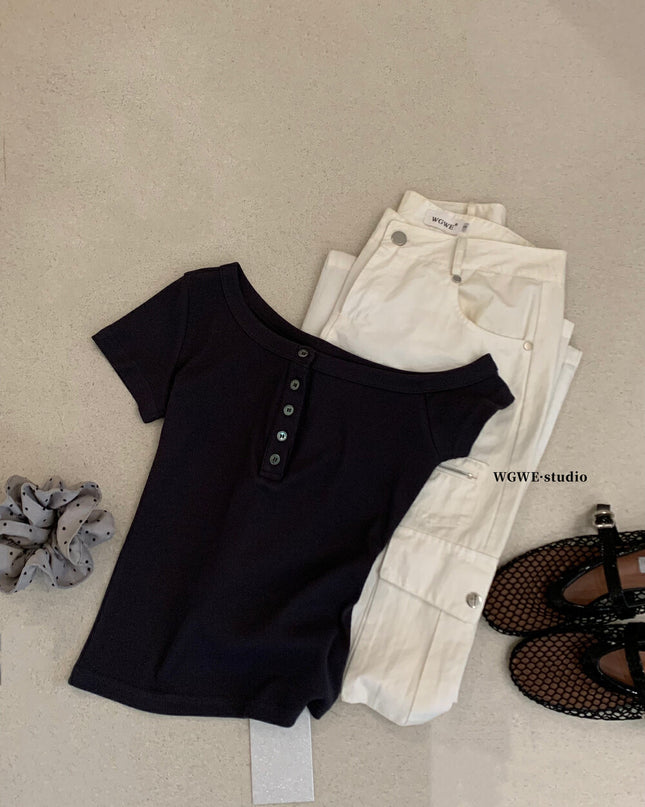 WGWE Button Detail Slim Fit Short Sleeve Tee