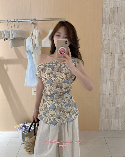 AS OFFICIAL Floral One-Shoulder Ruffle Top
