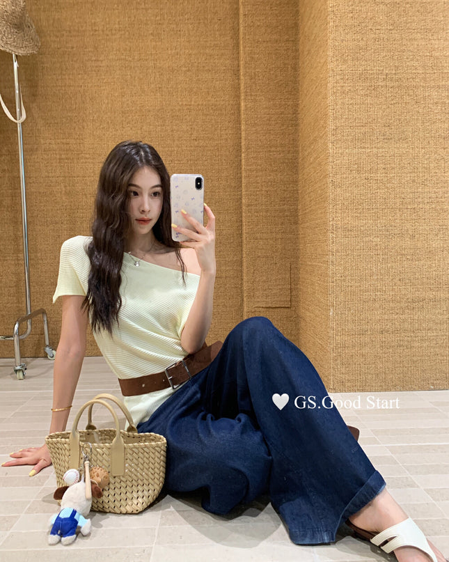 GS.GOOD START Asymmetrical Shoulder Short Sleeve Top