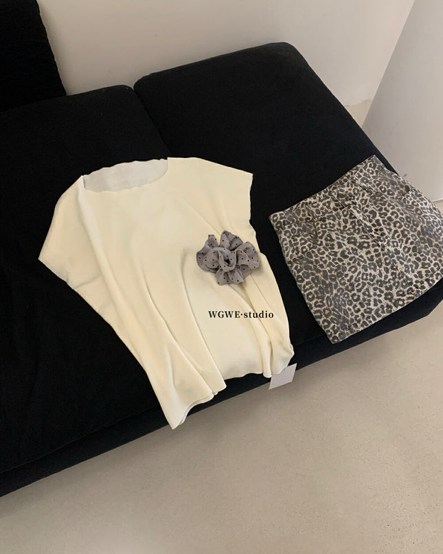 WGWE Off-Shoulder Knit Batwing Sleeve Top