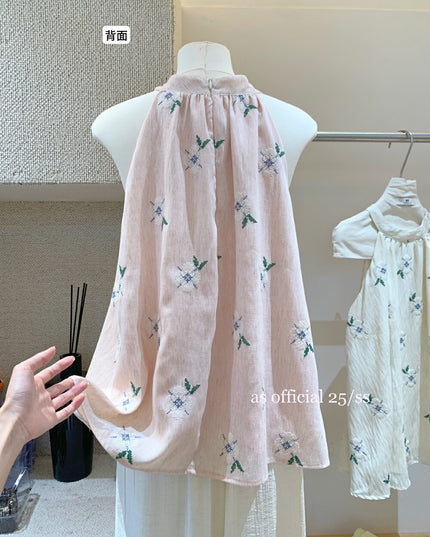 AS OFFICIAL Embroidered Floral Halter Top